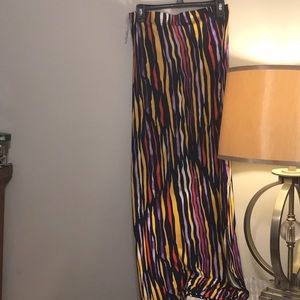 Abstract strapless maxi dress with side slit